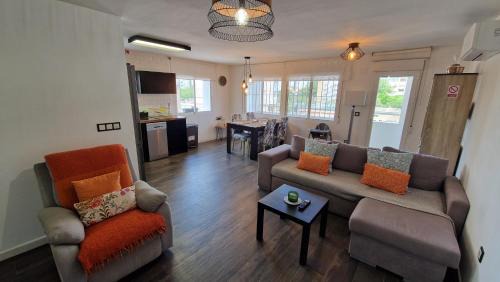 L'Albufereta Apartment | Stylish & Fully furnished 3 Bedrooms Flat-4 min Walk to Albufereta beach