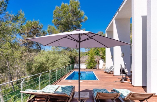 Olivella Villa | Stylish Villa Lucere with Private Pool and A/C close to Sitges