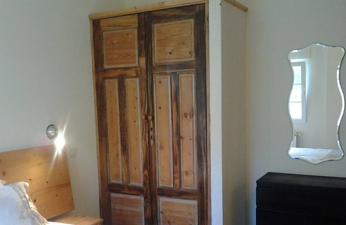 Outes Apartment | Suite for three in converted barn on ground floor