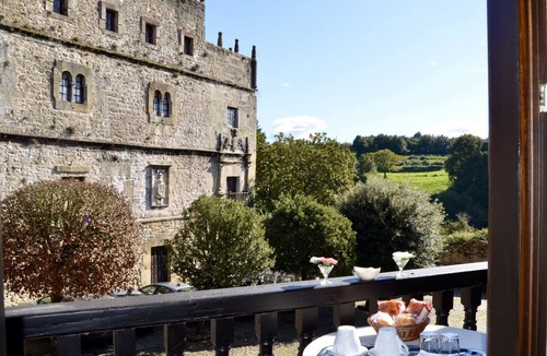 Santillana del Mar Apartment | Suite-Premium-Whirlpool bath-Terraza