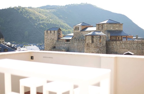 Ponferrada Apartment | SUITES