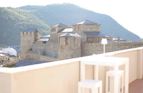 Ponferrada Apartment | SUITES