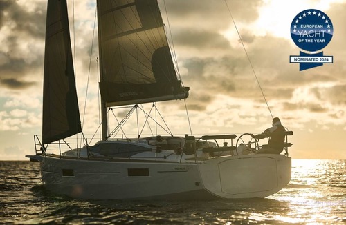 Poblats Maritims Boat Rental | Sun-Kissed Sailing Adventure in Valencia