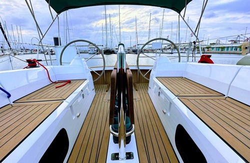 Poblats Maritims Boat Rental | Sun-Kissed Sailing Adventure in Valencia