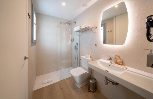 El Prat de Llobregat Apartment | Sun & Moon Barcelona Airport