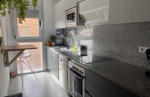 Terrassa Condo | Sunny Family Comfort. Parking and Wi-Fi