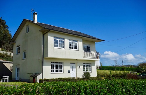 Ortigueira House | Sunny, spacious house with beautiful views, close to beaches and restaurants.