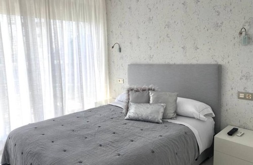 Figueretas Apartment | Sunrise and Seafront apartment in Ibiza