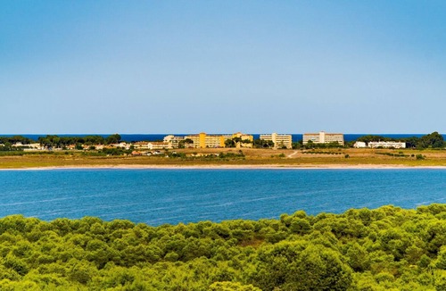 El Chaparral Apartment | Sunrise Apartment Pinlake