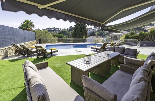 Condado del Jaruco Villa | Sunset Lux House - Ideal for families in Residential Area & Aircon