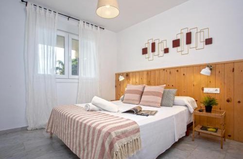 Carihuela Apartment | Sunstay Beach Flat I Torremolinos