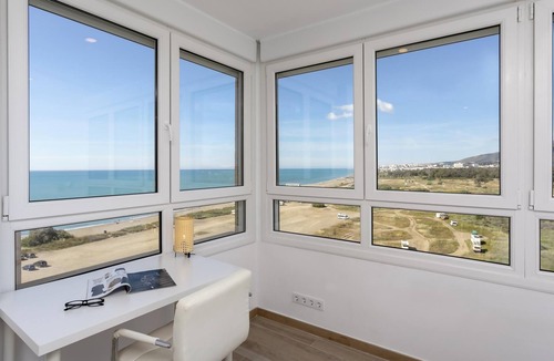 Malaga Apartment | Sunstay Flat I Guadalmar Seaview