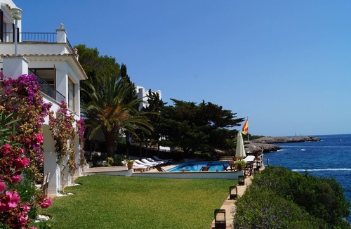 Cala d'Or Villa | Superb Waterfront Old Style Villa with Large Private Pool and direct Sea Access!