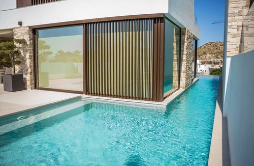 Rojales House | Sur la Costa Blanca villa de standing, piscine 4 chambres à 10 min des plages.