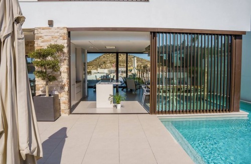 Rojales House | Sur la Costa Blanca villa de standing, piscine 4 chambres à 10 min des plages.