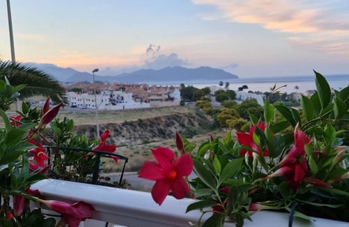 Puerto de Mazarron House | Surise Den- Walk to the beach, sea view and pool. Holiday rentals & winter stays