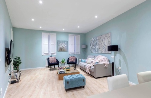 Chamberi Apartment | Tasteful Madrid Centre Rios Rosas - Business Ready