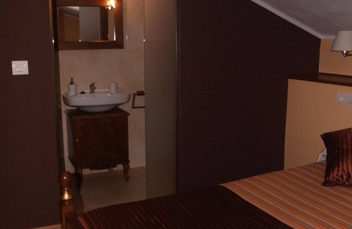 Coana Bed & Breakfast | Teixedo Room - Los Galpones Rural Apartments