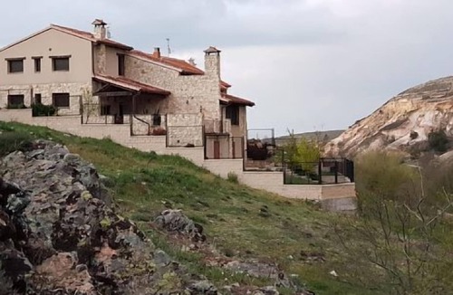 La Salceda Cottage | Tejada del Valle. Between Pedraza and Navafría. Sierra de Guadarrama Park.
