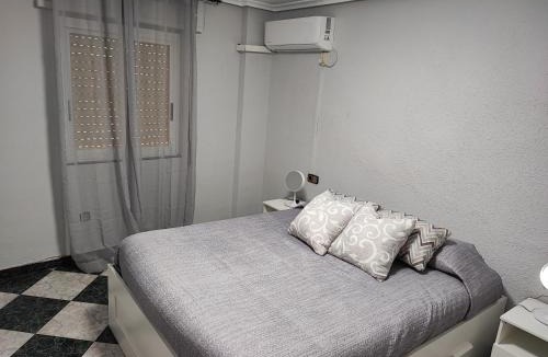 Jaen Apartment | Teniente Bago con opción de aparcamiento