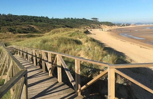 Loredo Villa | Terraced house with terrace and WIFI, near the beach of Loredo