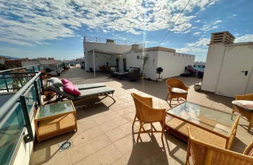Garrucha Apartment | Terraza 250 m2 # BBQ # Playa 8min # Padel # WIFI # Apartamento