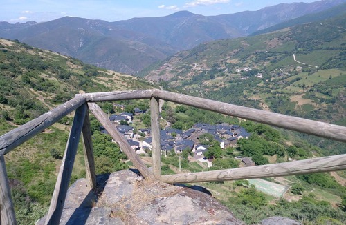 Sotillo de Cabrera Cottage | The Balcony of Sotillo. Near Las Médulas