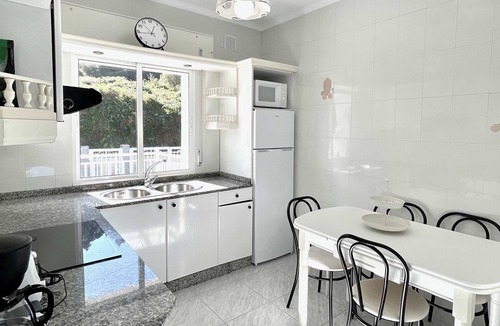 O Vicedo House | The Cliffs - ArealongaBeach
