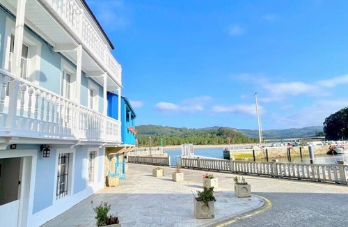 Porto do Barqueiro House | The Cliffs - Barqueiro & Blue