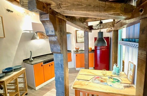 Porto do Barqueiro House | The Cliffs - The Painted Mill