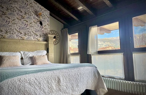Leza Cottage | the meeting