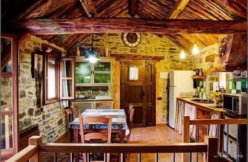 Charo Cottage | THE MERY BORDER. Aragonese Pyrenees. In Charo, 15 minutes from Ainsa. Pets