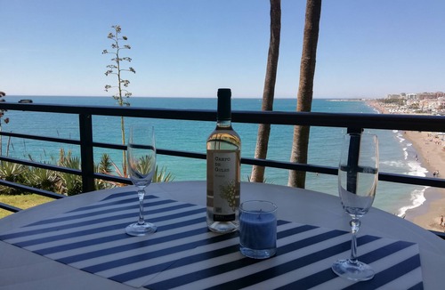 Carihuela Apartment | THE MOST AWESOME VIEWS! SWIMMING POOL+GARAGE+DIRECT ELEVATOR TO BEACH&PROMENADE