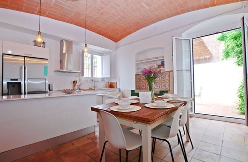 Vilassar de Mar House | The painter's home · Charming house w/terrace, sea views & 2 min beach
