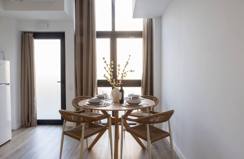 Safranar Apartment | The Patraix Suite 12 by Florit Flats