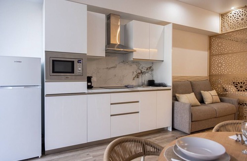 Safranar Apartment | The Patraix Suite 12 by Florit Flats