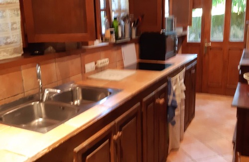 Caravia House | The Raposerina - La Casona
