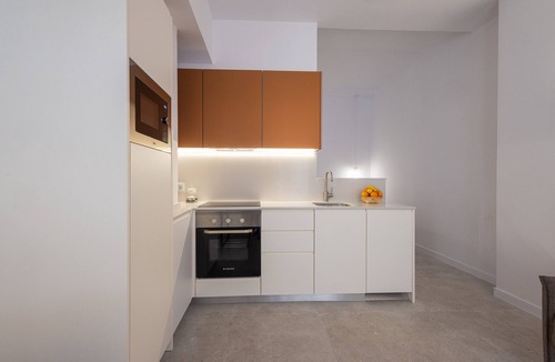 Jesus Apartment | The Sorolla Apartment VI | AC & WiFi | 4 Guests