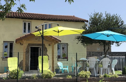 Le Dorat Cottage | The Walnut Tree Gite, a place you can totally relax in.