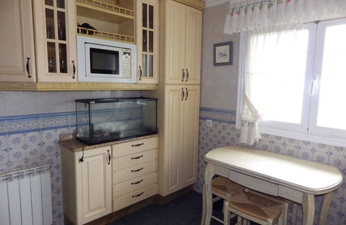 Castro Urdiales Villa | the whale of sonabia .pisina, wifi