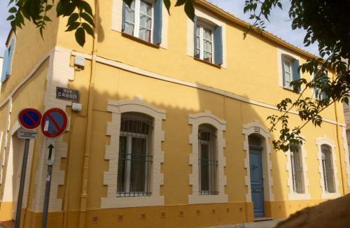 La Gare Apartment | THE YELLOW HOUSE