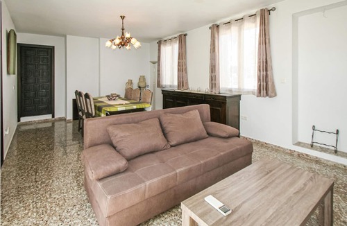 Crevillente House | This dreamlike 3-bedroom vacation terraced house convinces with an equipment that considers every de