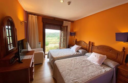 Puebla de Sanabria Hotel | Tierra De Lobos
