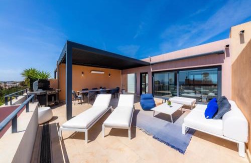 Cala Bona Apartment | Tolles, neu möbliertes Penhouse mit großem Pool