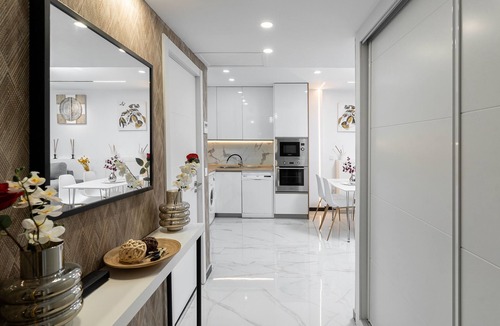 Torremolinos Apartment | Torremolinos: apartment in 1st line of sea
