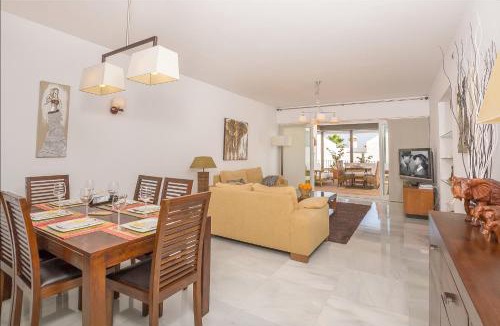 Carihuela Apartment | Torremolinos Apartment