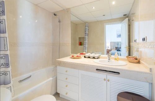 Carihuela Apartment | Torremolinos Apartment