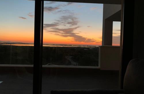 San Miguel de Salinas Apartment | Très spacieux appartement de luxe avec vue sur la mer et les salines