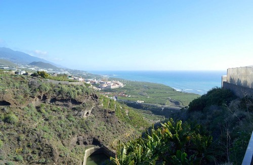 Tazacorte Cottage | Tranquil Cottage with Heated Pool near Tazacorte Beach, Panoramic Cald
