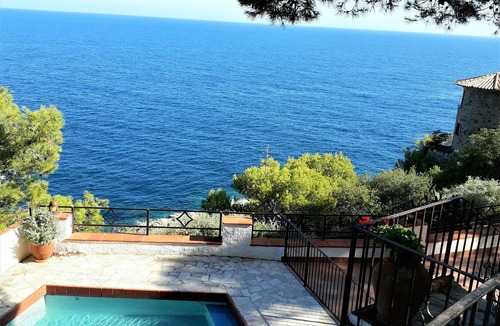 Llafranc Villa | Transatlantic villa at the seafront